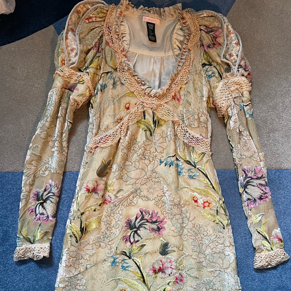 CUSTOSize 34/0 dress.Made in Spain Dressy.Mid length.modern Victorian stile